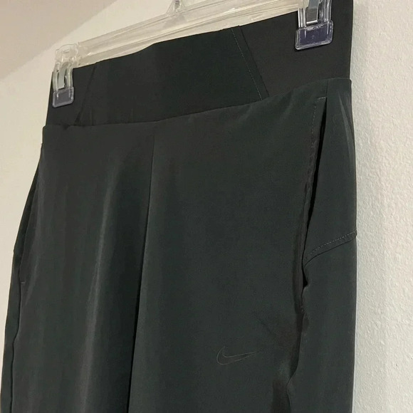 Nike Black Athletic Pants size XS in brand new condition pre owned - Picture 3 of 7